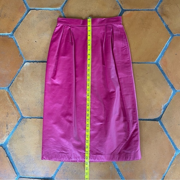 Vintage 80s Pink Leather Women’s Pleated Soft Leather Midi Skirt Back Slit Sz 8 - Picture 6 of 7